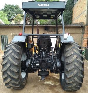 Trator Valtra 785 - Revisado - Image 3